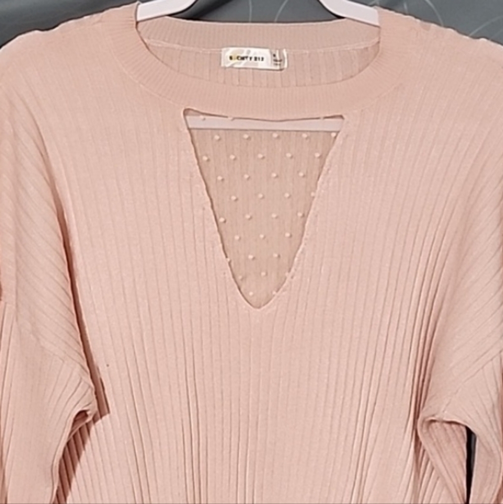 Womens Med Light Pink Long Sleeved Top